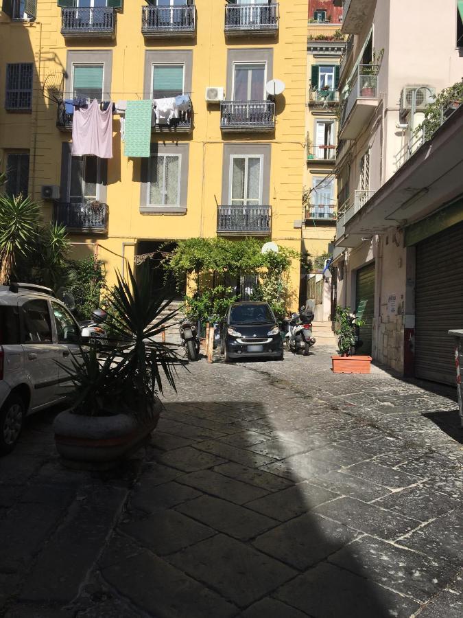 לינה וארוחת בוקר נאפולי Residenza Chiaia מראה חיצוני תמונה