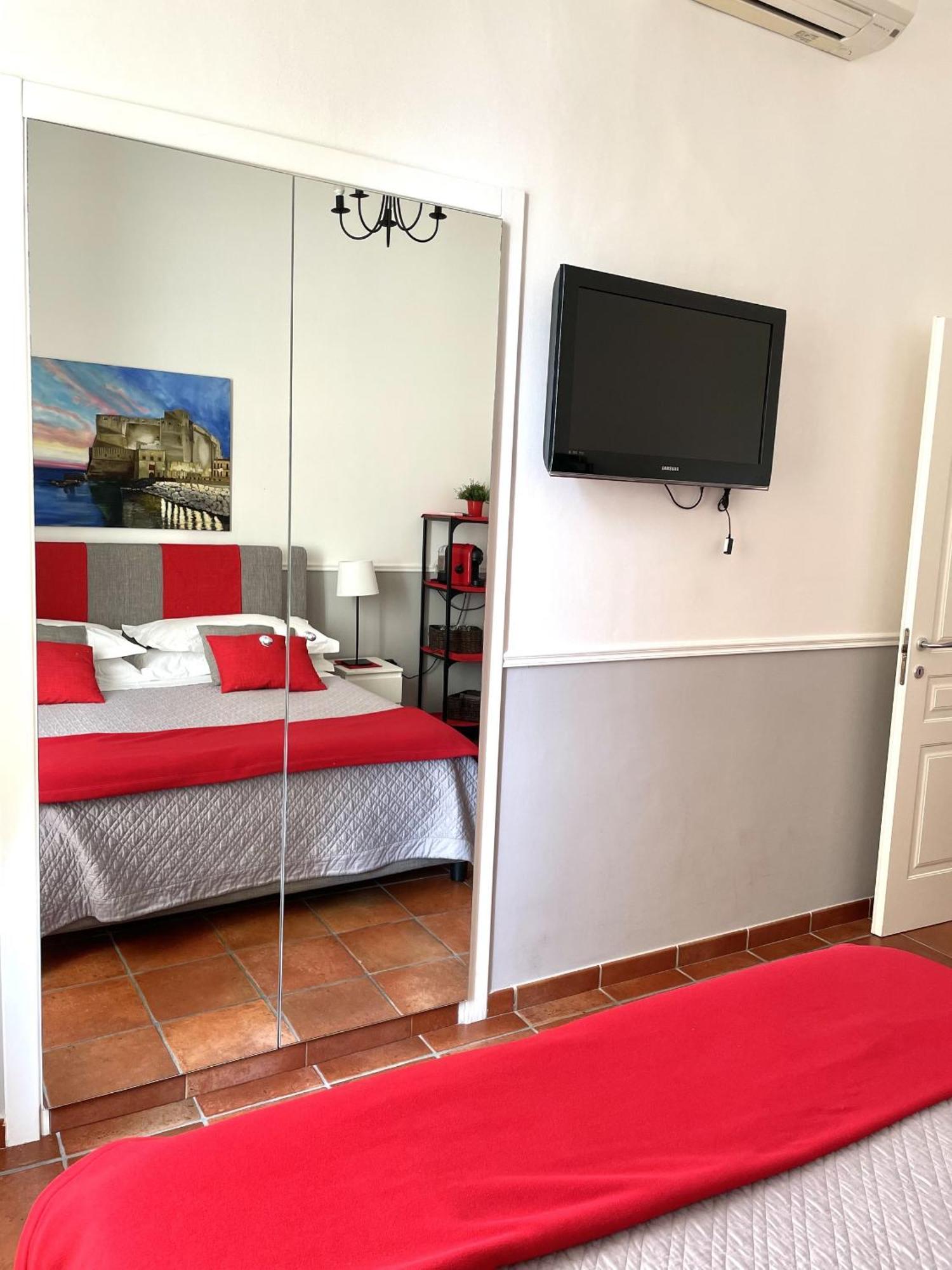 לינה וארוחת בוקר נאפולי Residenza Chiaia מראה חיצוני תמונה