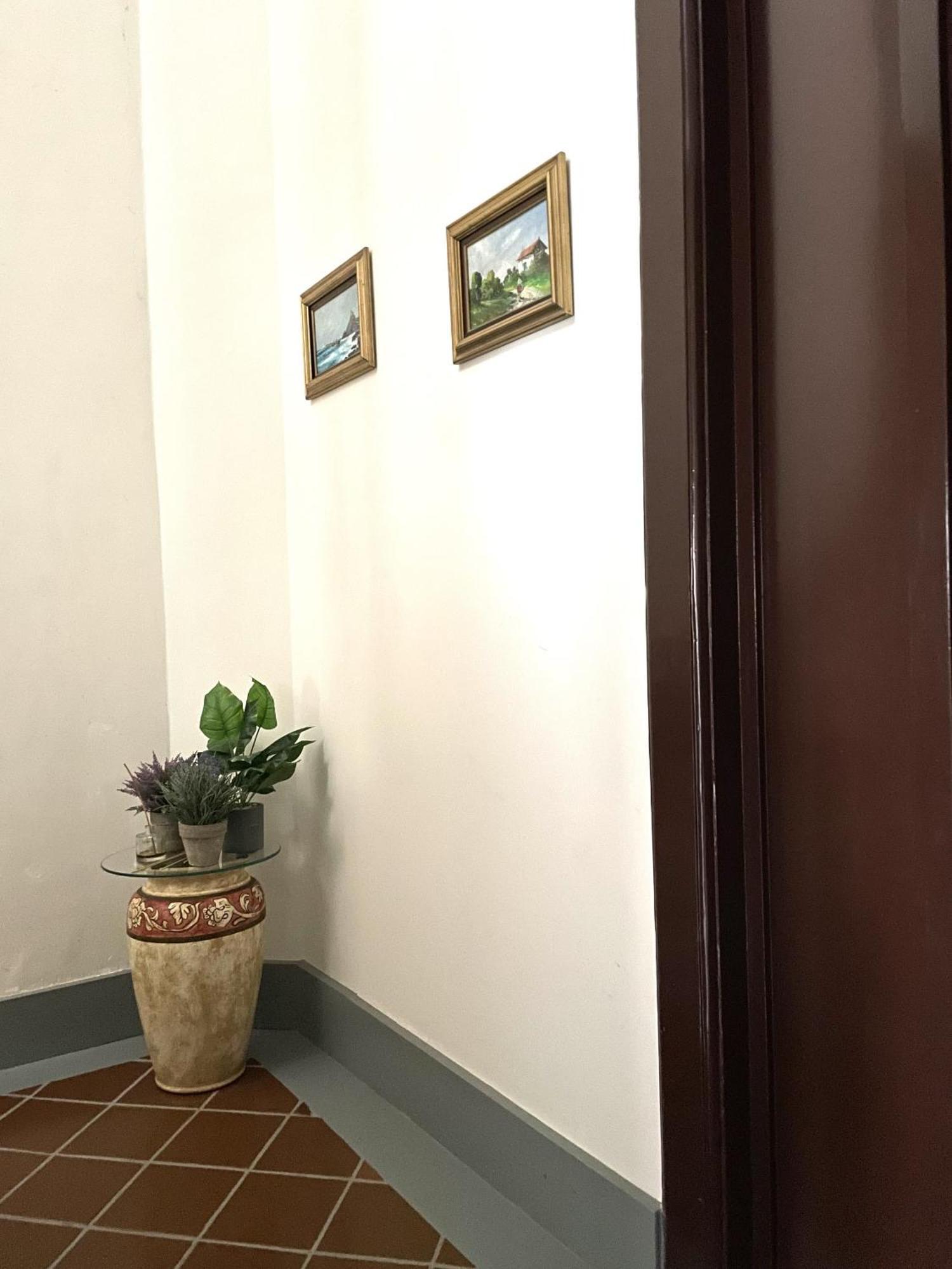 לינה וארוחת בוקר נאפולי Residenza Chiaia מראה חיצוני תמונה